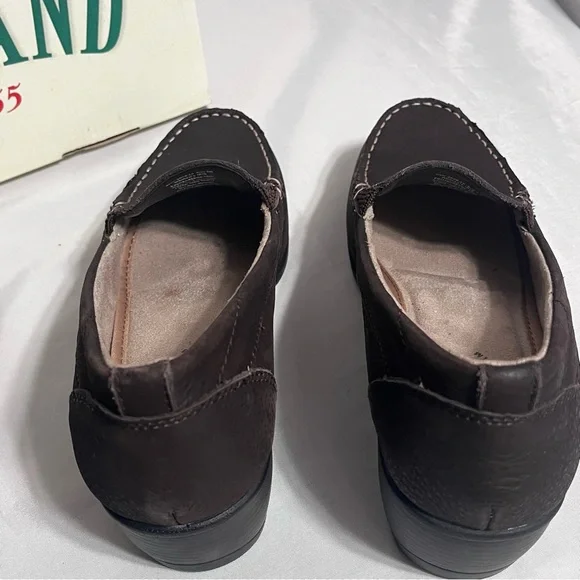 Eastland Women's Slip on New in Box With Active Memory Foam Coffee Color Size 8 - Picture 7 of 7